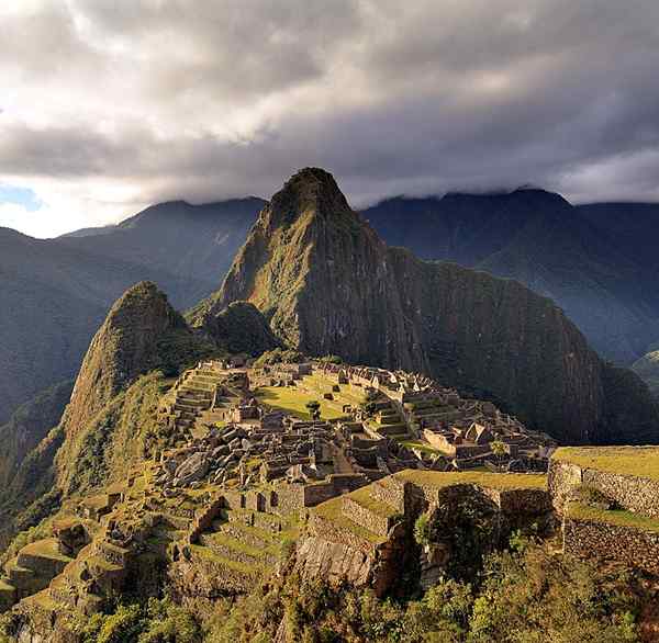 Perbezaan antara Peru dan Ecuador