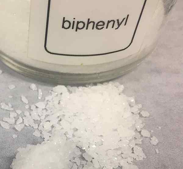 ¿Cuál es la diferencia entre bifenilo y naftaleno?