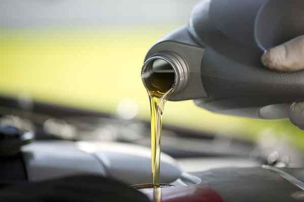 ¿Cuál es la diferencia entre el aceite de motor CF4 y CH4?