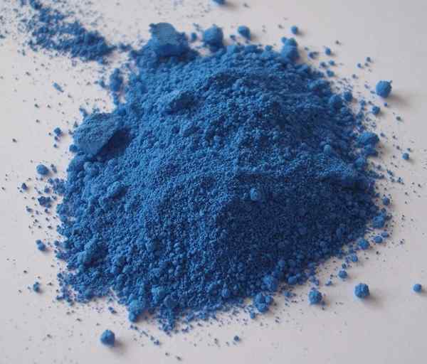 Apa perbedaan antara biru kobalt dan biru ultramarine