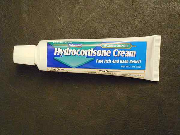 Quelle est la différence entre l'hydroquinone et l'hydrocortisone