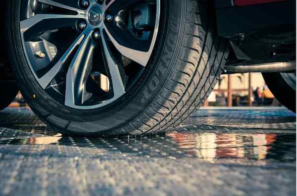 Quelle est la différence entre l'air normal et l'azote chez les pneus