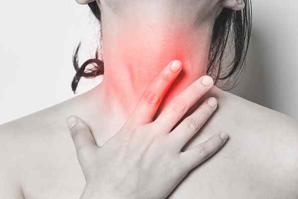 ¿Cuál es la diferencia entre dolor de garganta y tos seca?