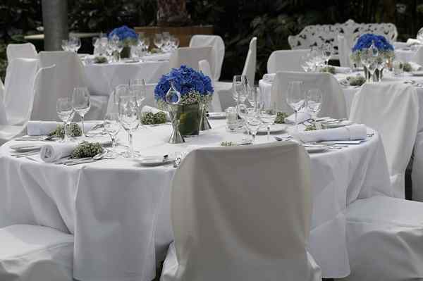 Diferencia entre asientos de banquete y recepción