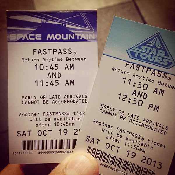 Perbezaan antara Disney Fastpass dan Fastpass Plus