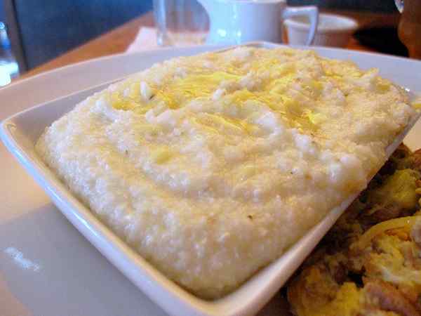 Perbezaan antara bubur dan polenta