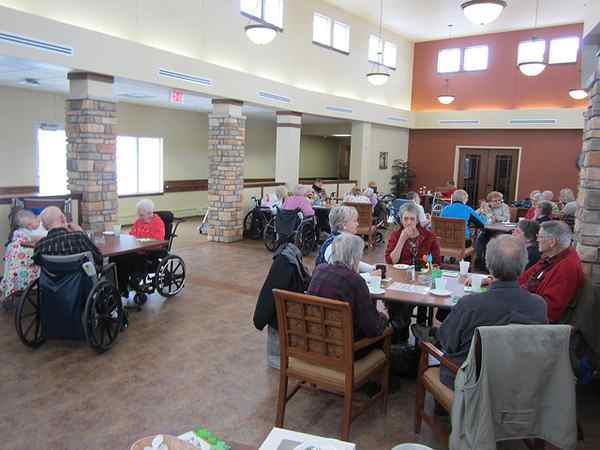 Diferencia entre hospicio y hogar de ancianos