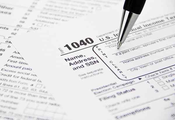 Perbezaan antara IRS 1040 dan 1040A dan 1040EZ