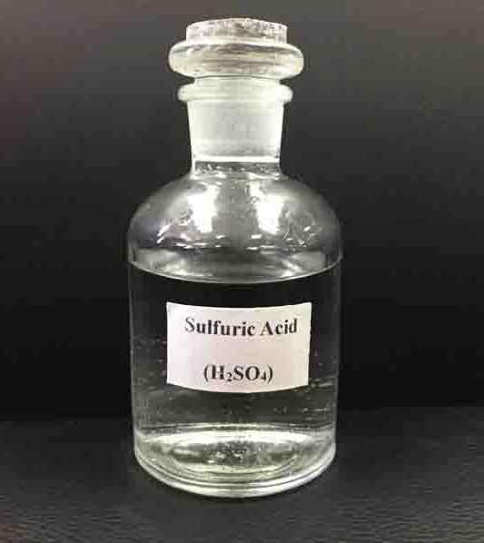 Différence entre l'oléum et l'acide sulfurique