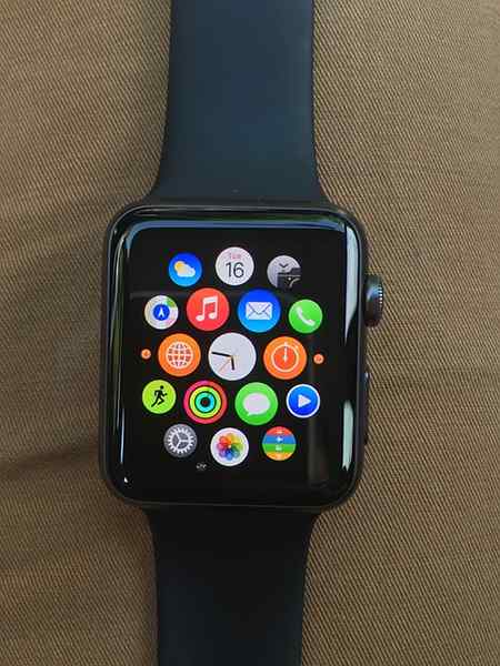 Perbedaan antara Samsung Gear 2 dan Apple Watch