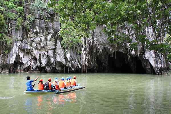 Perbedaan antara pariwisata dan ekowisata