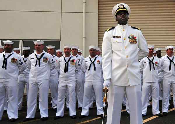 Diferencia entre el ejército y la marina