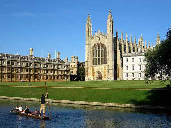 Perbedaan antara Cambridge dan Oxford