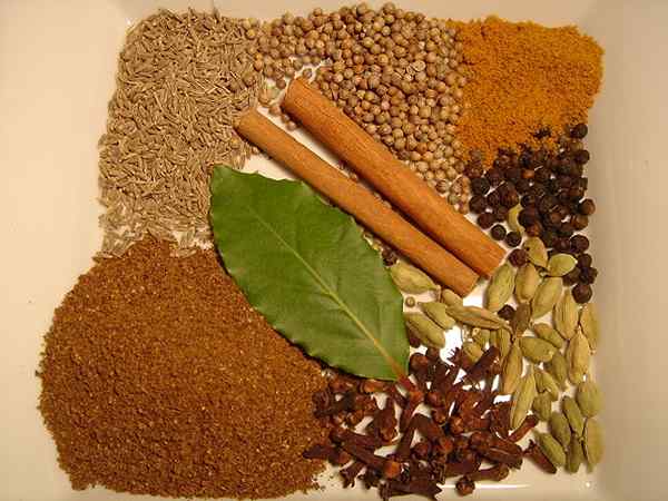 Différence entre la poudre de curry et Garam Masala
