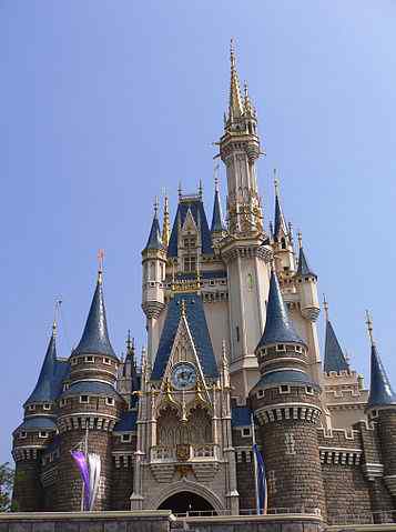 Perbezaan antara Disneyland California dan Disneyland Tokyo