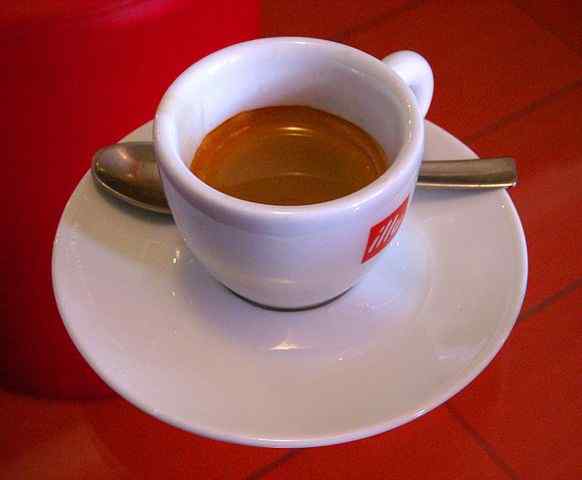 Perbezaan antara espresso dan latte