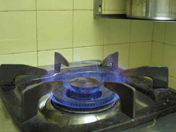 Perbedaan antara memasak gas dan memasak listrik