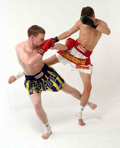 Perbedaan antara muay thai dan kickboxing
