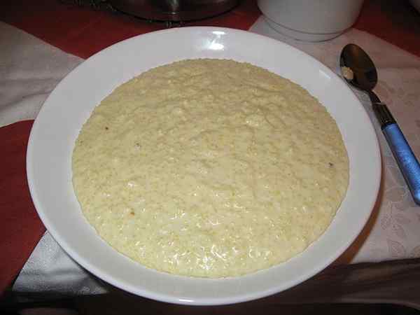 Perbezaan antara bubur dan oat