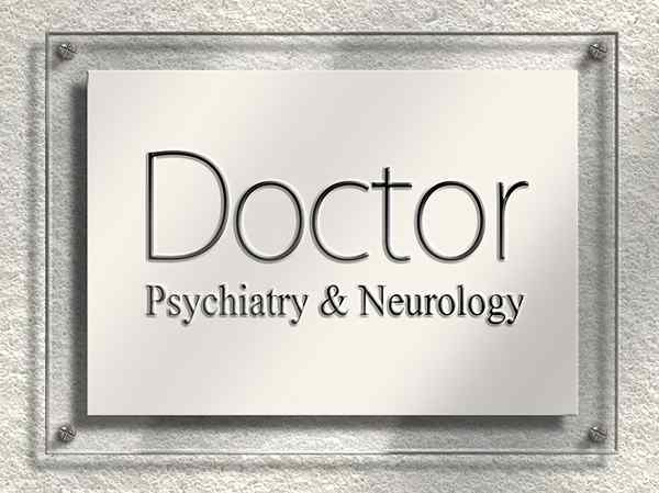 Perbezaan antara psikologi dan psikiatri